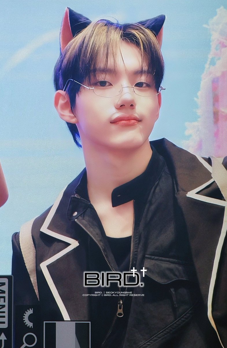 250927 난징 🐱

#서경배 #SEOKYOUNGBAE #CLOSEYOUREYES #클로즈유어아이즈 #클유