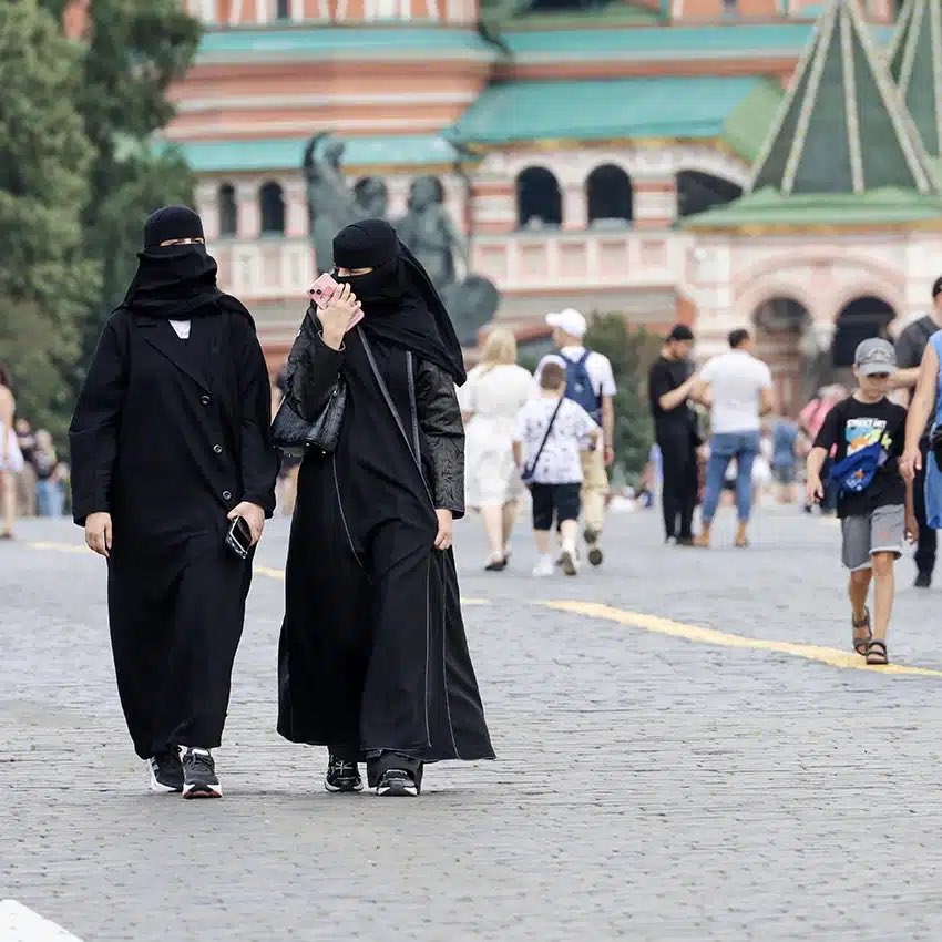.<a href="/EdyCohen/">إيدي كوهين אדי כהן 🇮🇱</a> article “Creeping Takeover: How Islamists Are Shaping the West”
Immigration, Islamism, and the future of the West.
Arab states curb political Islam. In the West, Islamist movements thrive.

ashteret.org/en/2025/09/27/…