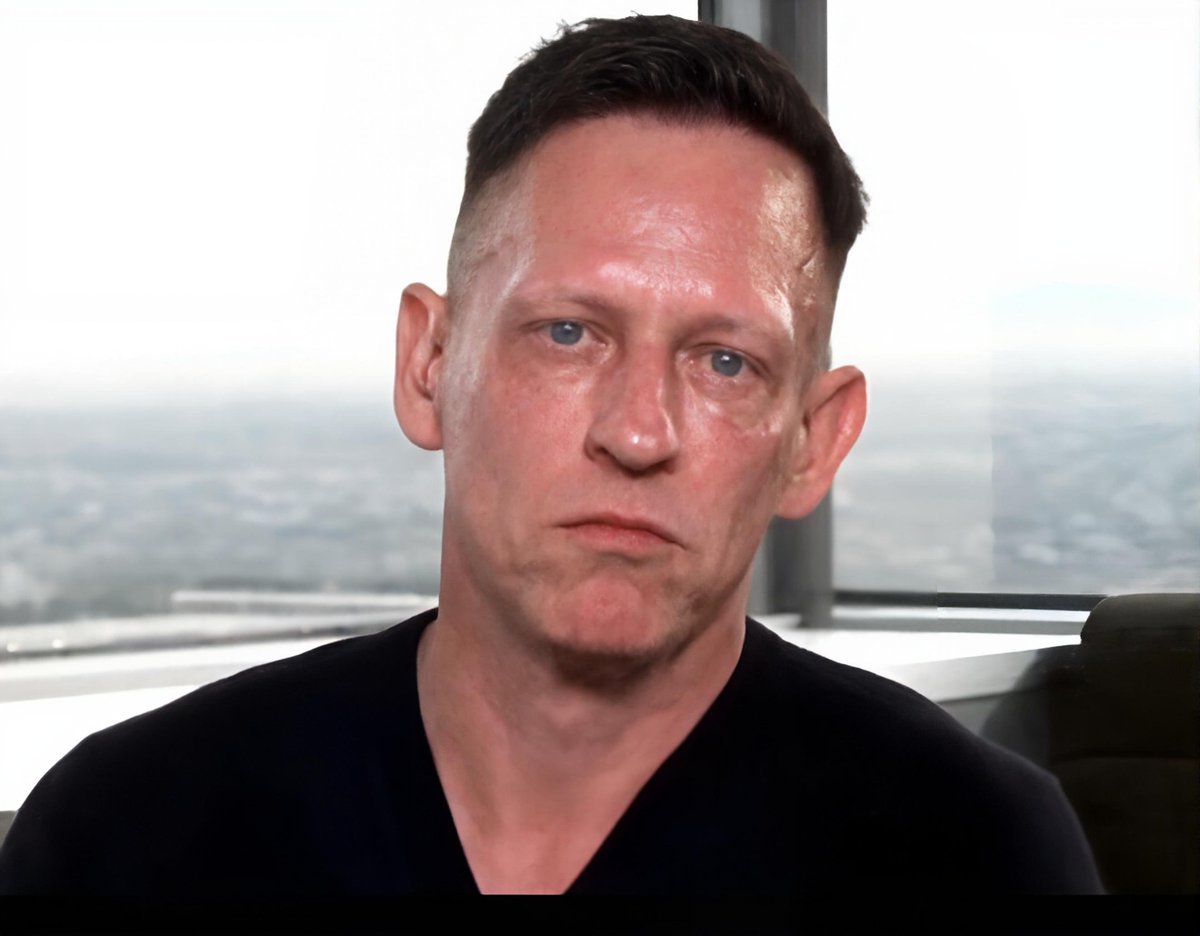 JasonBassler1's tweet image. The House just dropped Epstein docs showing Peter Thiel was scheduled for lunch with Epstein in 2017 — years after he became a registered sex offender.

When we say Epstein’s friends are building your future social credit score, we aren't exaggerating!