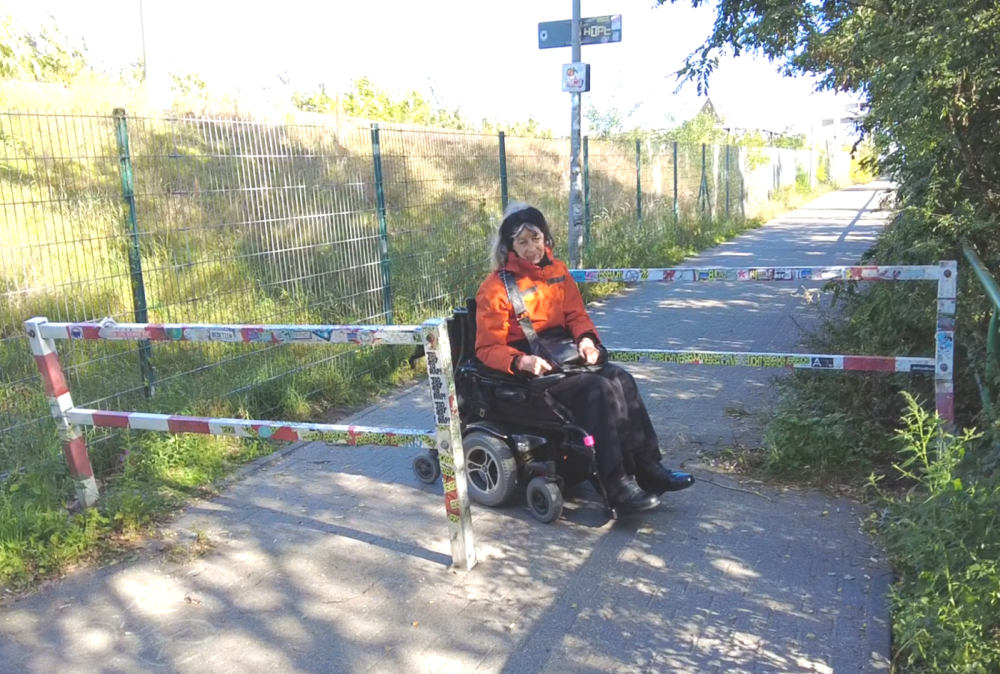 Unsere aktuelle Pressemitteilung: Leidtragende erzählen: A100-Chaos in Treptow bedroht die Schwächsten
a100stoppen.de/pm-a100-chaos-…
Der Preis des Chaos: Wie die A100 die Ruhe stiehlt und die Schwächsten isoliert

Das Aktionsbündnis A100 stoppen rückt heute zwei tief bewegende