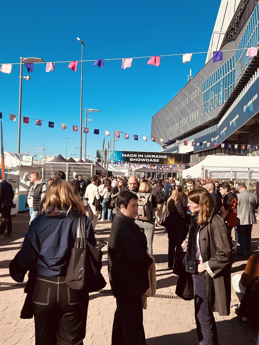This weekend, the trade and innovation team from the embassy and Business Sweden is at Lviv IT Arena 2025 to soak up new trends and meet Swedish companies in the tech sector! 🇸🇪🇺🇦 #wearehere #МиТут