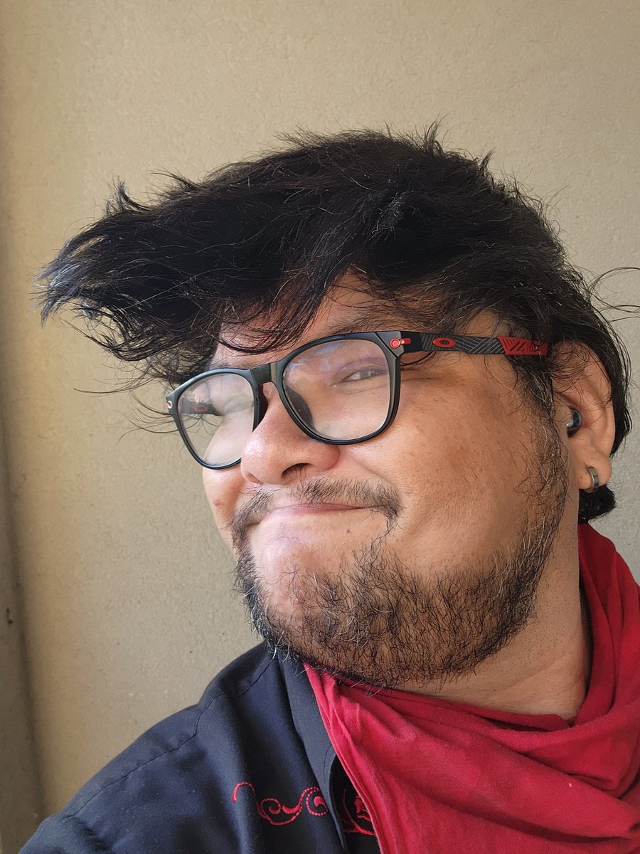 Asian_O's tweet photo. Hey all you #HEPUNKers and #hatmen listen up! Your boi's hair is up in support of the work of @VLolosOfficiel !

You cant get #HEPUNK (for now)
But be a #hatman and join the #hatmangroup by backing Saturnhead vol.1 what is the light?

#justtimeoutlawdrip 

https://t.co/peZq6PqEhq https://t.co/nMbEMv2Kkw