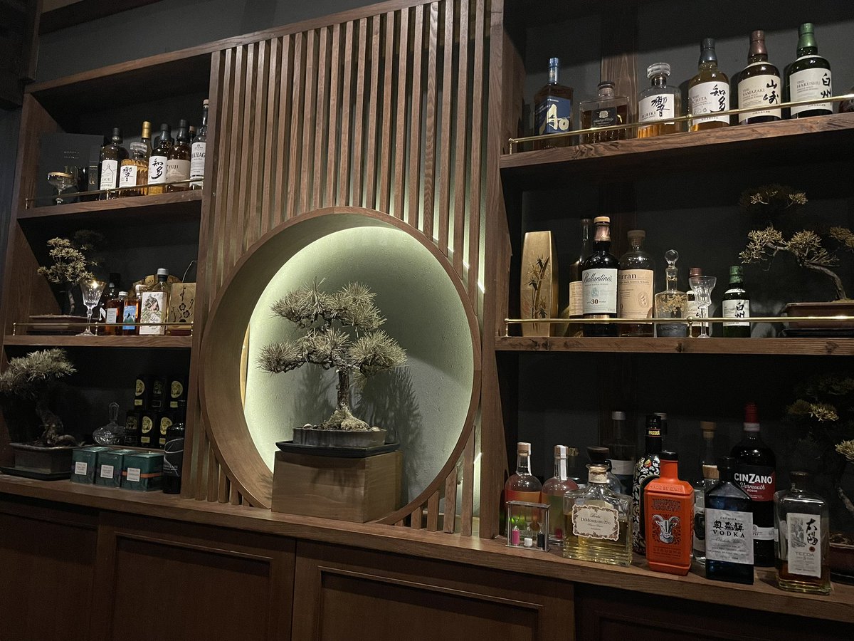 レジェンド🎉に遊びに行ってレジェンドたちからの洗礼を受けてきました
そのあとは2人で銀座のバー🥂ノンアルコールカクテルおいしすぎておしっこちびりました…