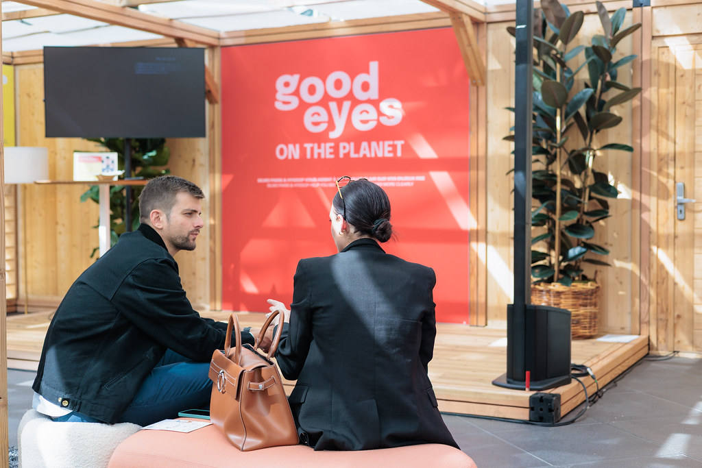 silmoparis's tweet image. 💛 Spotlight on sustainability! Discover actions &amp;amp; solutions for a greener optical sector at #SILMOParis. Future starts today. Let's meet at the CSR Spot - Hall 6 📍
🎟️ To join us bit.ly/4kDkCeB
