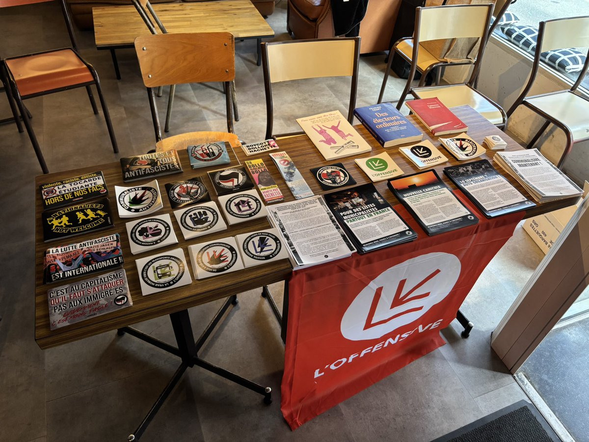 OffensiveEco's tweet image. 🌱 Une cinquantaine de personnes sont réunies en ce moment même pour concevoir collectivement les parties « écologie » et « alimentation » du programme municipaliste libertaire que va proposer l’Offensive à Lille.

C’est au bar coopératif @singesavantbrew que ça se passe 🍻.…