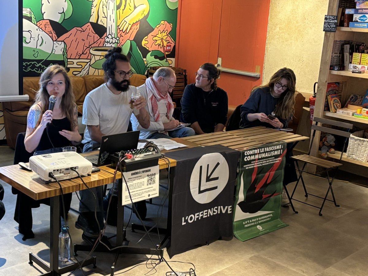 OffensiveEco's tweet image. 🌱 Une cinquantaine de personnes sont réunies en ce moment même pour concevoir collectivement les parties « écologie » et « alimentation » du programme municipaliste libertaire que va proposer l’Offensive à Lille.

C’est au bar coopératif @singesavantbrew que ça se passe 🍻.…