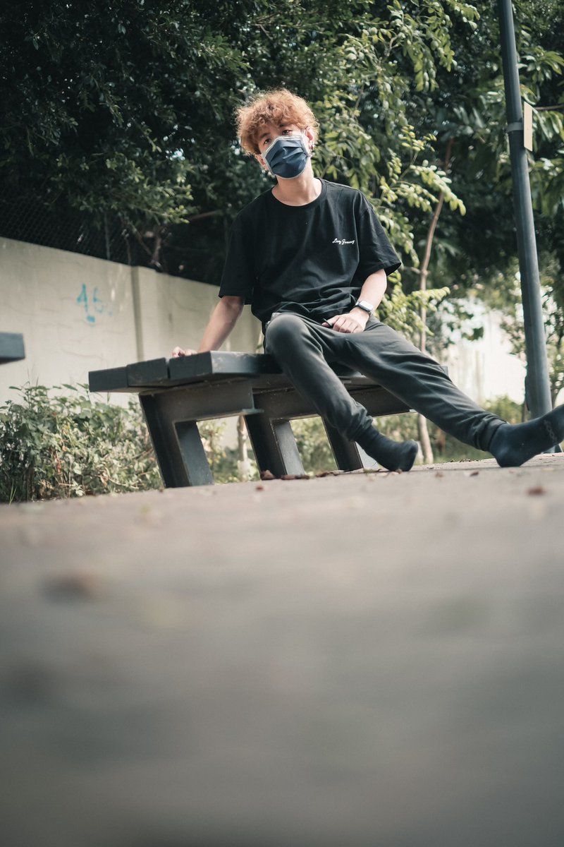 自己覺得
還是穿衣服自拍比較好看😅😅😅