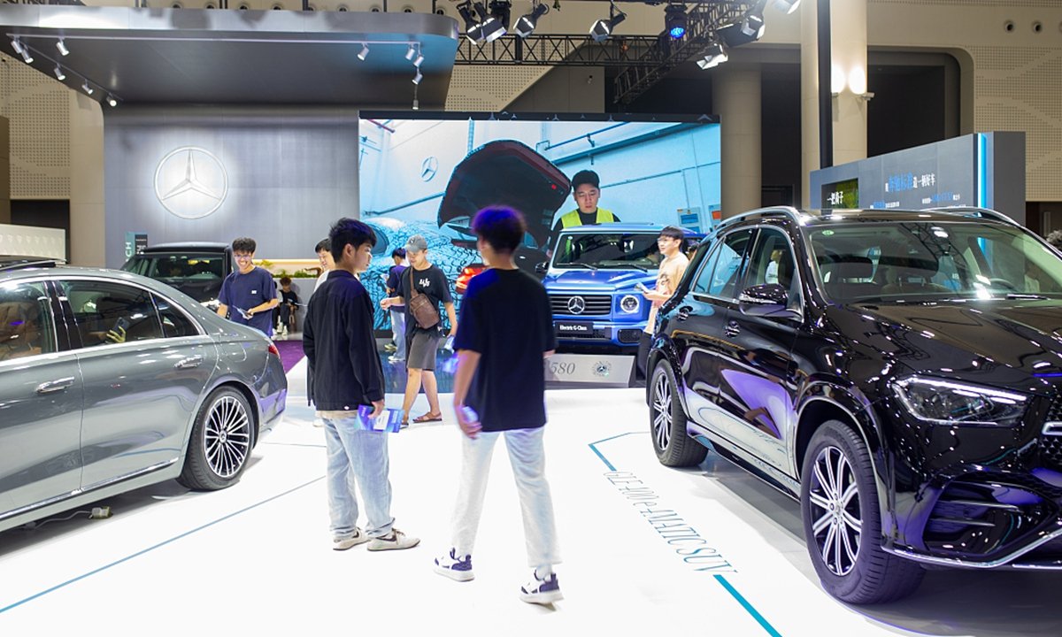 globaltimesnews's tweet photo. Chinese and European electric vehicle (EV) makers and experts have called for global cooperation and expressed opposition to trade protectionism at the ongoing 2025 #WNEVC. Chinese and European automakers are currently engaging in a deeper level of cooperation in both markets through investment and research and development, despite the imposition of tariffs on Chinese #NEV imports by the European Commission. https://t.co/ofaiohZ08q