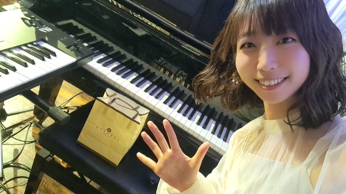 Sweet Night vol.14終了しました！
本当あっという間だった…！
今回は3名のボーカルさんだったので、それぞれの個性をギュギュっと凝縮したライブになれたかな✨
まだ私の脳内でリピートされてるよ～🙃💨笑
本日もありがとうございました！！