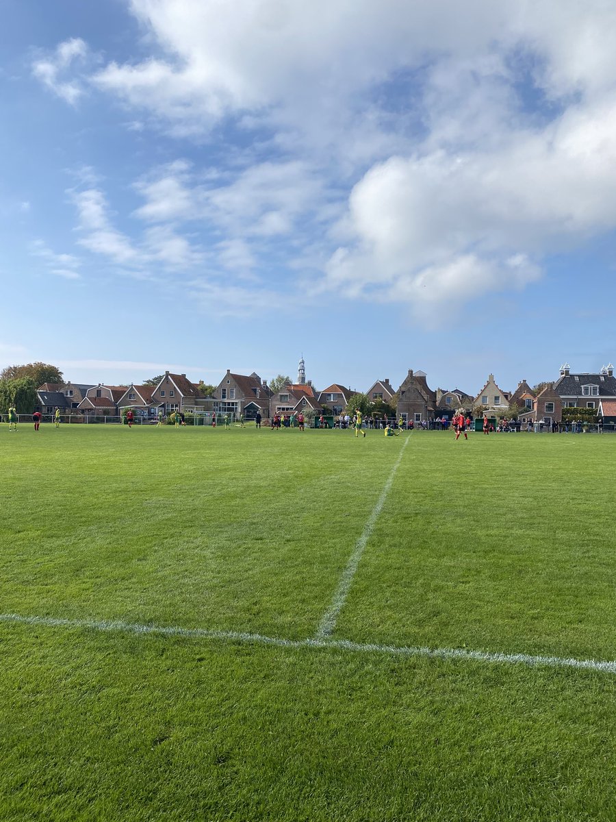 Nog 0-0 in Hielpen. Woudsend wel betere ploeg.