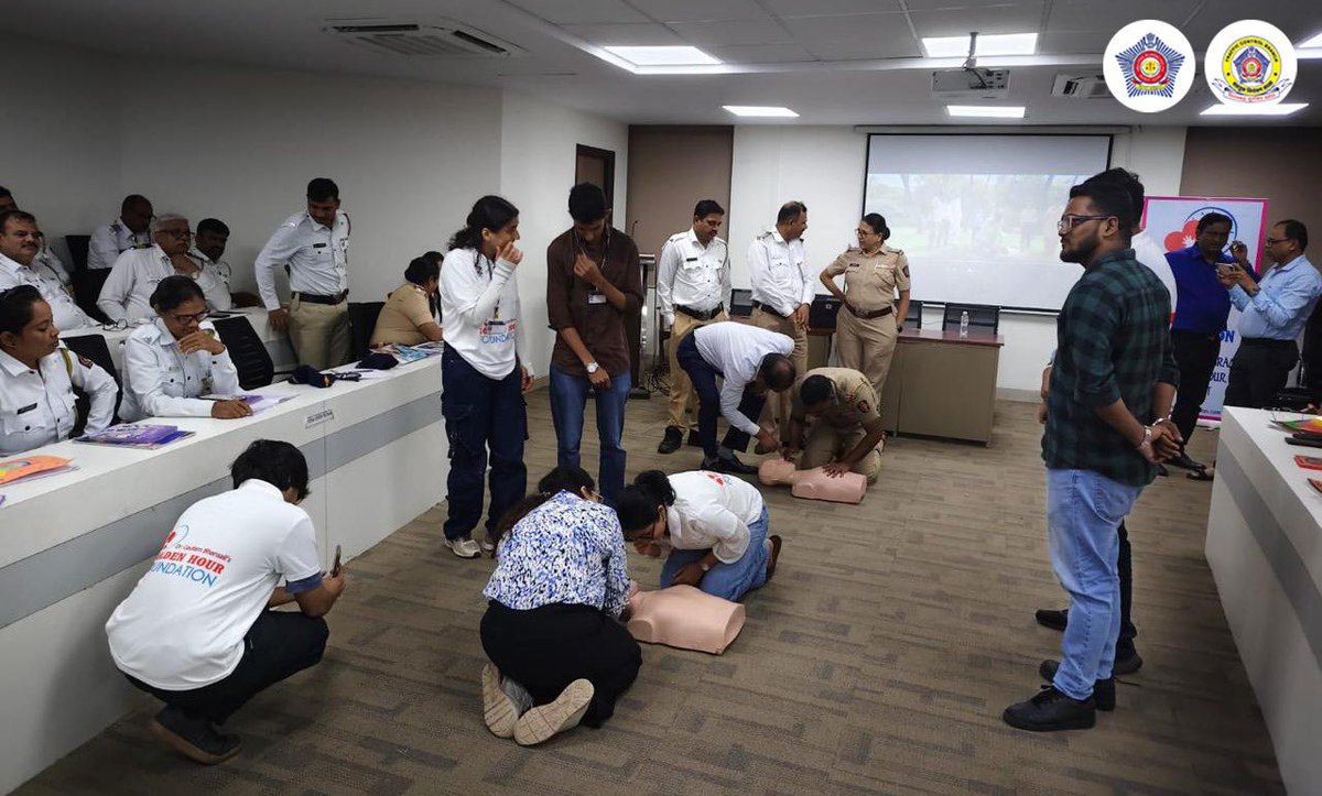 Mumbai Traffic Police tweet media