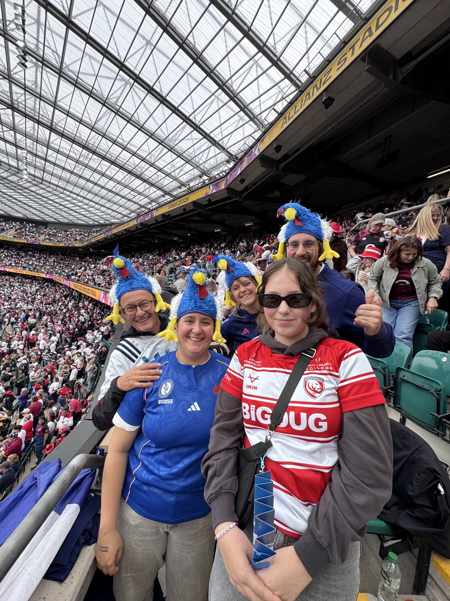 A disappointing result for the French, but possibly the best dressed. #NZLvFRA