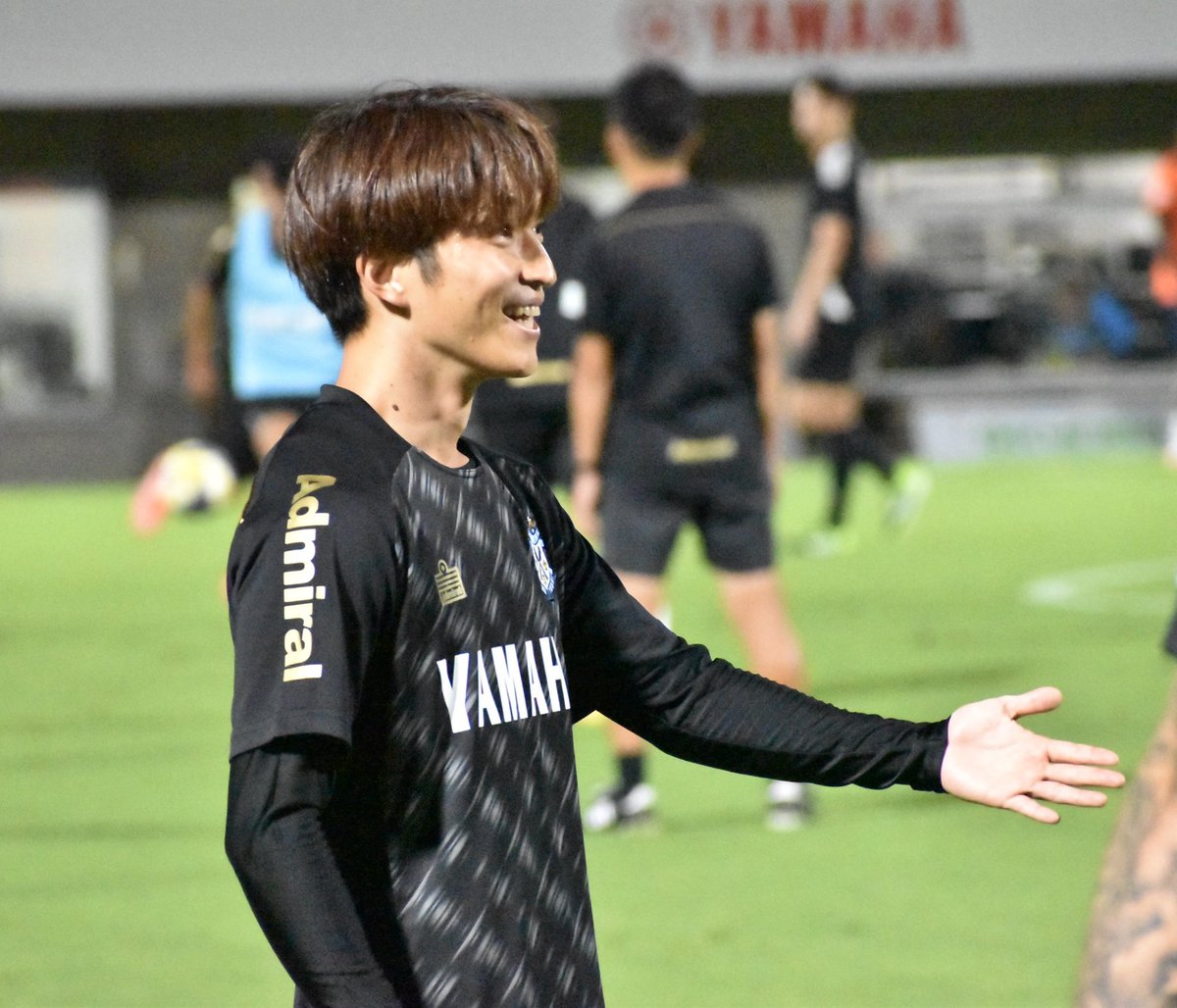 tone_s20's tweet image. 一先ず潮音くんの笑顔で浄化しよ、、

今日1番の笑顔の瞬間だった🥲
相変わらずお口大きくあけて笑うなぁ〜☺️

#井上潮音
#ジュビロ磐田