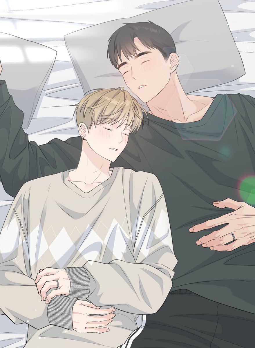 웹툰 &lt;캔디 윰윰&gt; 최종화가 업로드 되었습니다🍭
그동안 사랑해주신 독자님들께 감사하다는 인사 드리며 본 트윗을 RT 해주신 분들 중 추첨을 통해 문화상품권 1만원권을 선물로 드립니다🎁🎁

지금 보러가기➡️buly.kr/7FS6iEB