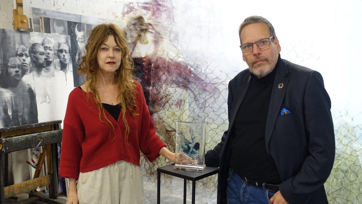 We're getting ready. As every year I visited the great artist Ulrike Bolenz (<a href="/BolenzArt/">ulrike bolenz</a>) in her Vilvoorde atelier to pick up this year's TROPHY to present it to the 2025 laureate in November.