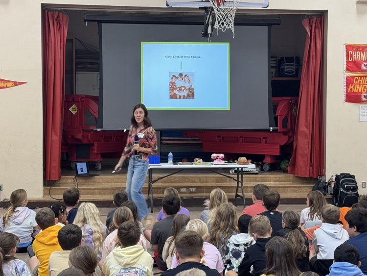 WilsonElem489's tweet photo. Thanks to Kippes Insurance, children's author Tammi Sauer (originally from Victoria) shared her writing process and engaging books! https://t.co/HPSM92bB5Z