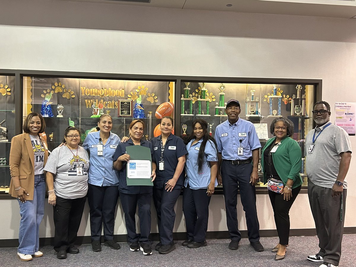 YoungbloodINT's tweet image. 🏆 Youngblood Intermediate is proud to receive the Energy Award! Special thanks to our amazing staff—especially our custodial team—for their dedication to conserving energy and making our campus shine. 💡💚 #AllIn #WildcatPride