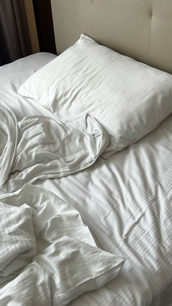 laurafalco_'s tweet image. it’s time for a reset day. let’s recharge, refresh, and feel brand new to glow

✨ an interactive thread ✨