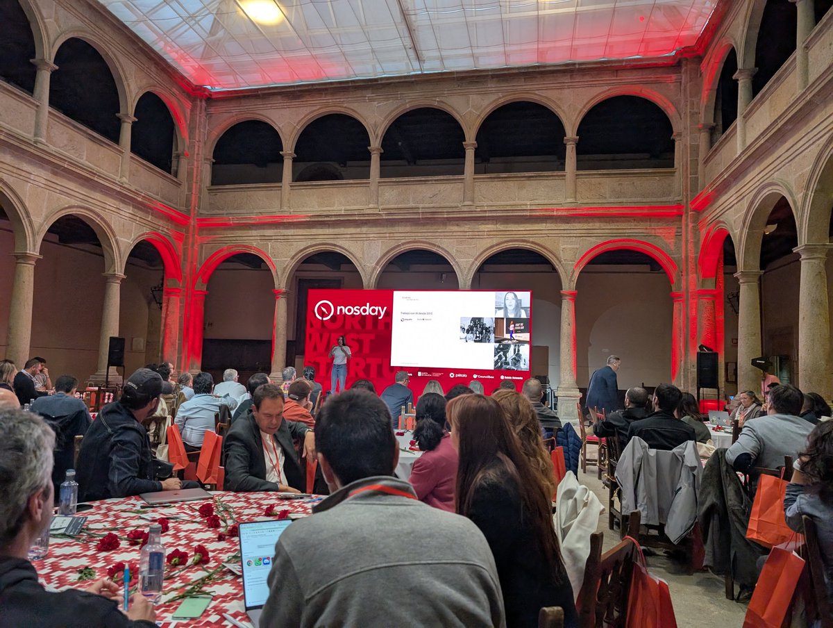 #nosday25 reflexiones y futuro de/con la IA con <a href="/crissantamarina/">Cristina Santamarina</a>