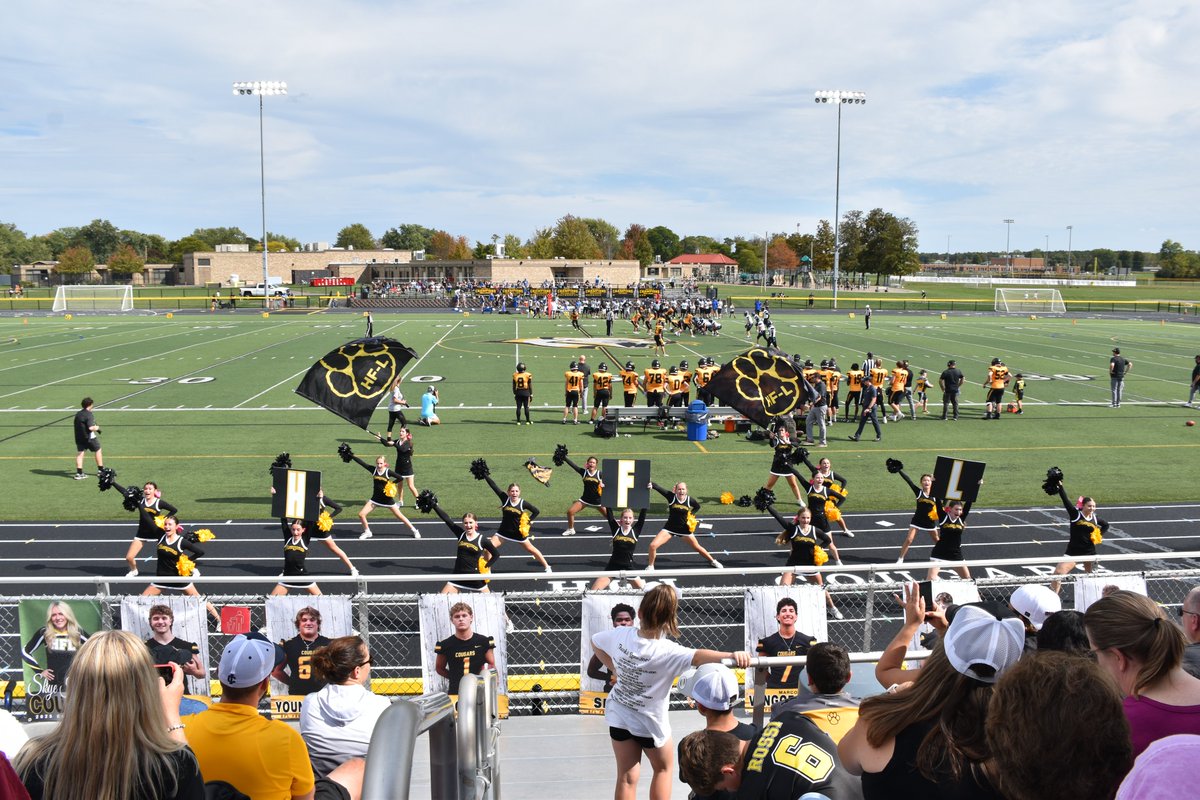 HFLCSD's tweet image. Cougar pride was everywhere today! 🖤💛 From the Fall Weekend parade to the varsity game, our community came together to celebrate. Up next: Hall of Fame tonight & Youth Trophy Cup Run tomorrow! #WeAreHFL