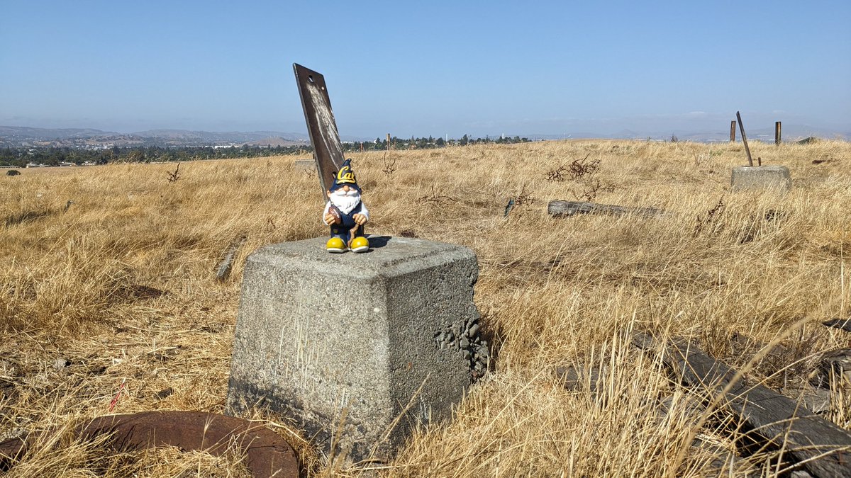 CalGnome's tweet image. More scenes from today's tour of the former Concord Naval Weapons Station.
The video clip is taken in a parking lot converted for autonomous vehicle testing use - hence the interesting road markings.
#SmartAndTough #GoBears