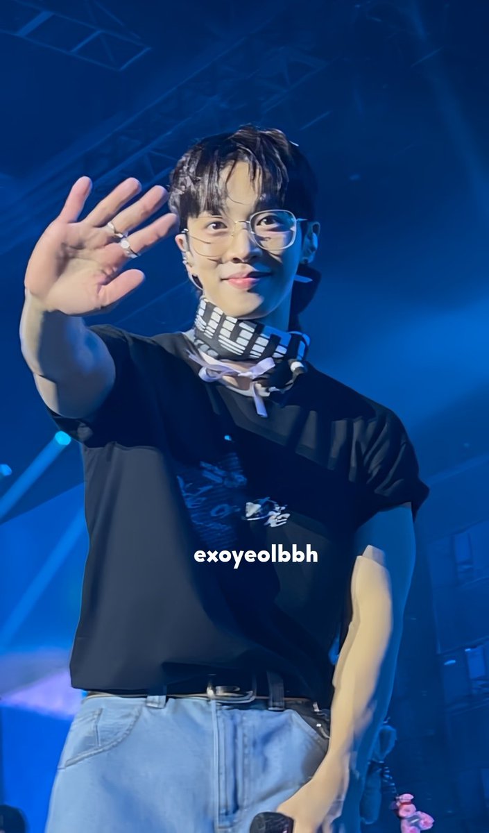 exoyeolbbh's tweet image. 14 YEAR OLD ME MUST BE CRYING THAT FINALLY MY BIAS SINCE 2010 NOTICED &amp;amp; KNOWS MY EXISTENCE TODAY 🥹😭

#HIGHLIGHT #HIGHLIGHTinMY #HIGHLIGHTinKL