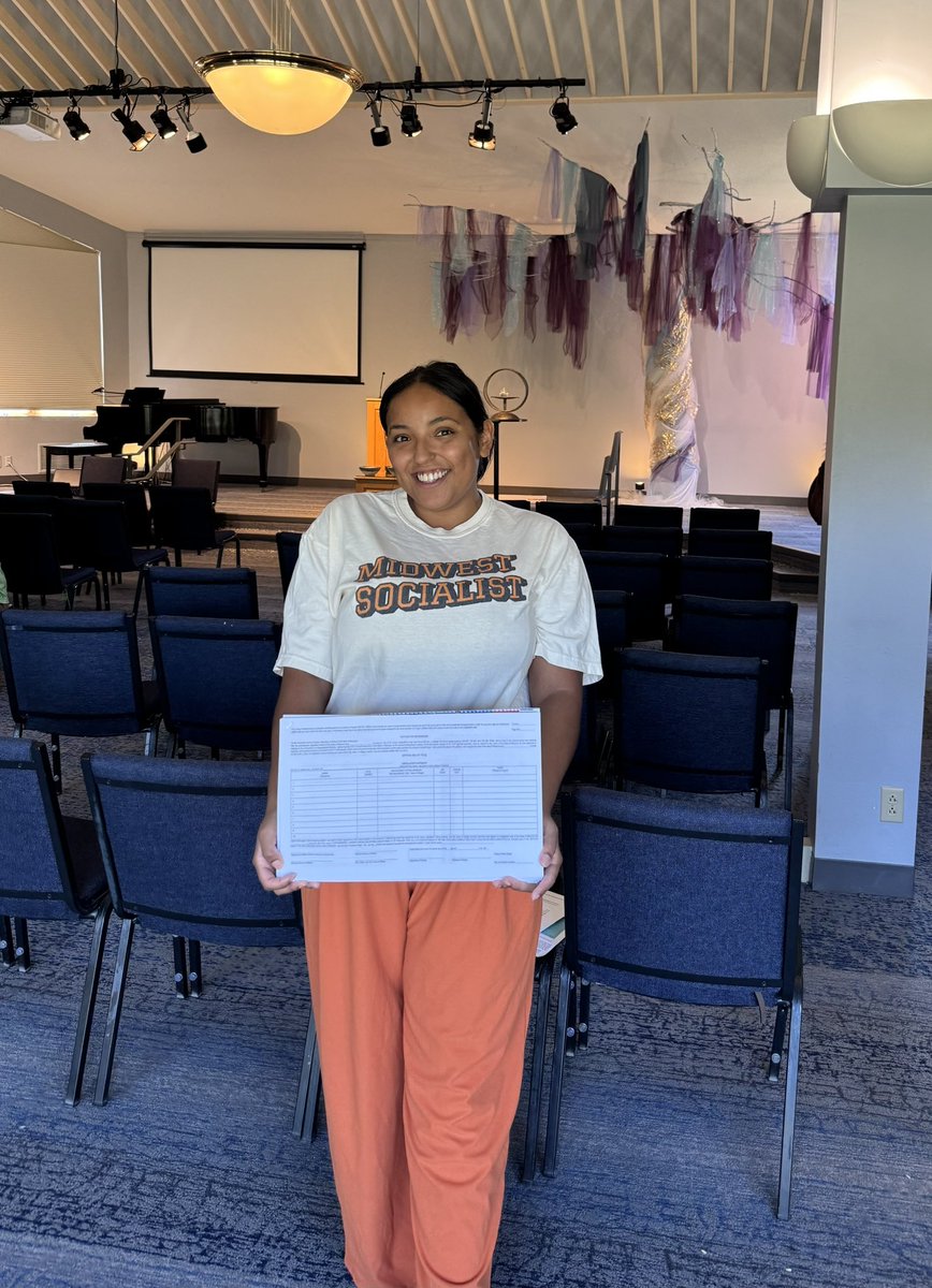 MidMoDSA's tweet image. 12 of our members got trained on signature gathering today with People Not Politicians 💛 We are so excited to hit the streets and tell folks about this opportunity to make sure our maps are fair.