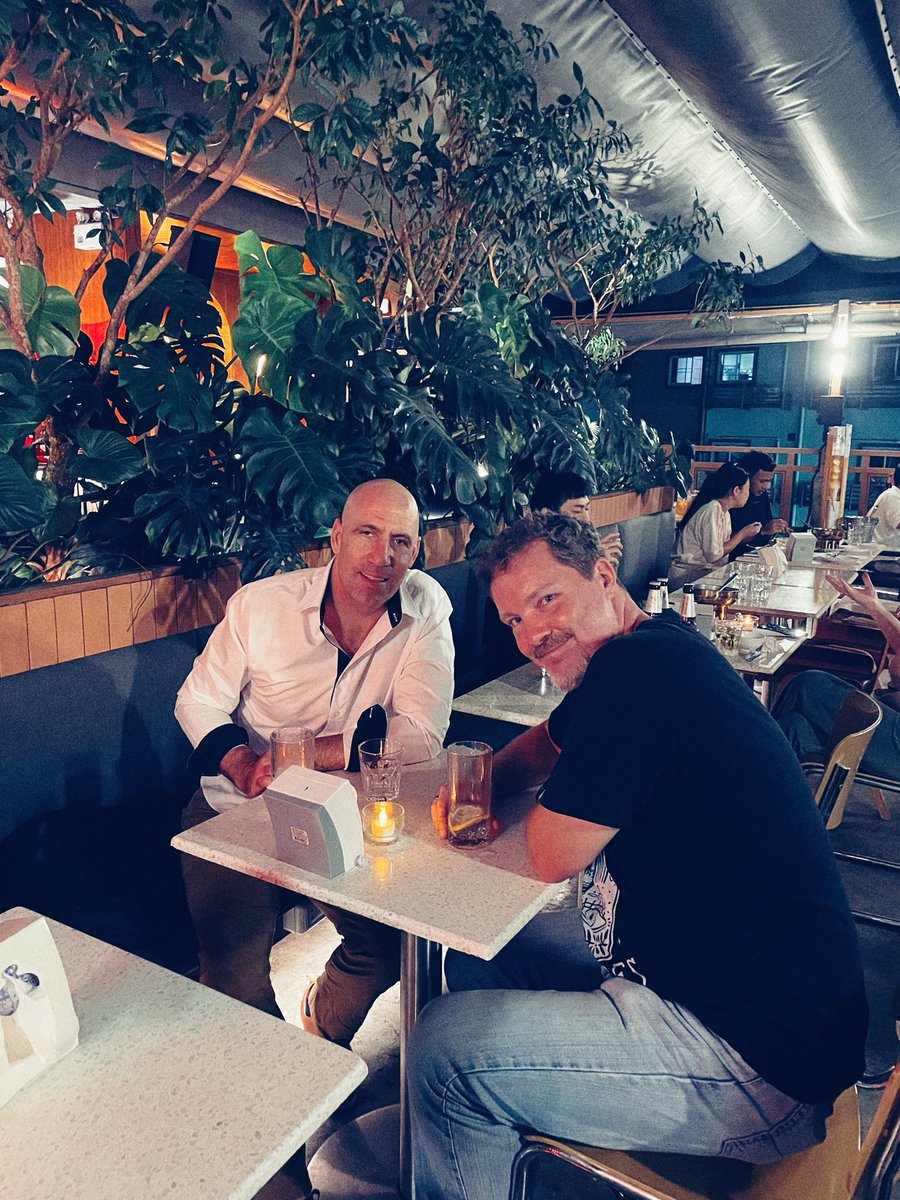 KlongMatthew's tweet photo. hanging out w/ an old friend (from high school), couple drinks at Yak Bar Tao Poon then ended up listening to Mccoy Tyner records with a super friendly thai artist and his gang along klong prapa
u never know where you’ll end up in #bangkok #bangsue
https://t.co/4qlLwkSW1Y https://t.co/aKQ2aUy97l