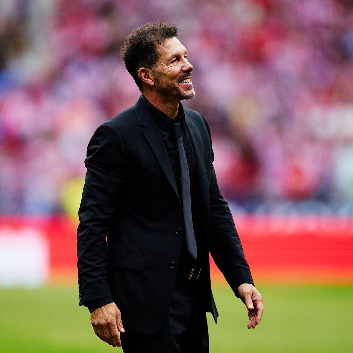 Simeone: "Salí llorando desde el banquillo porque tengo muchas emociones en el cuerpo. La temporada empezó complicada y hay mucho esfuerzo de mucha gente que no se ve, y está siendo maravilloso".

SIEMPRE EN EL BARCO DE ESTE SEÑOR.

SIEMPRE.