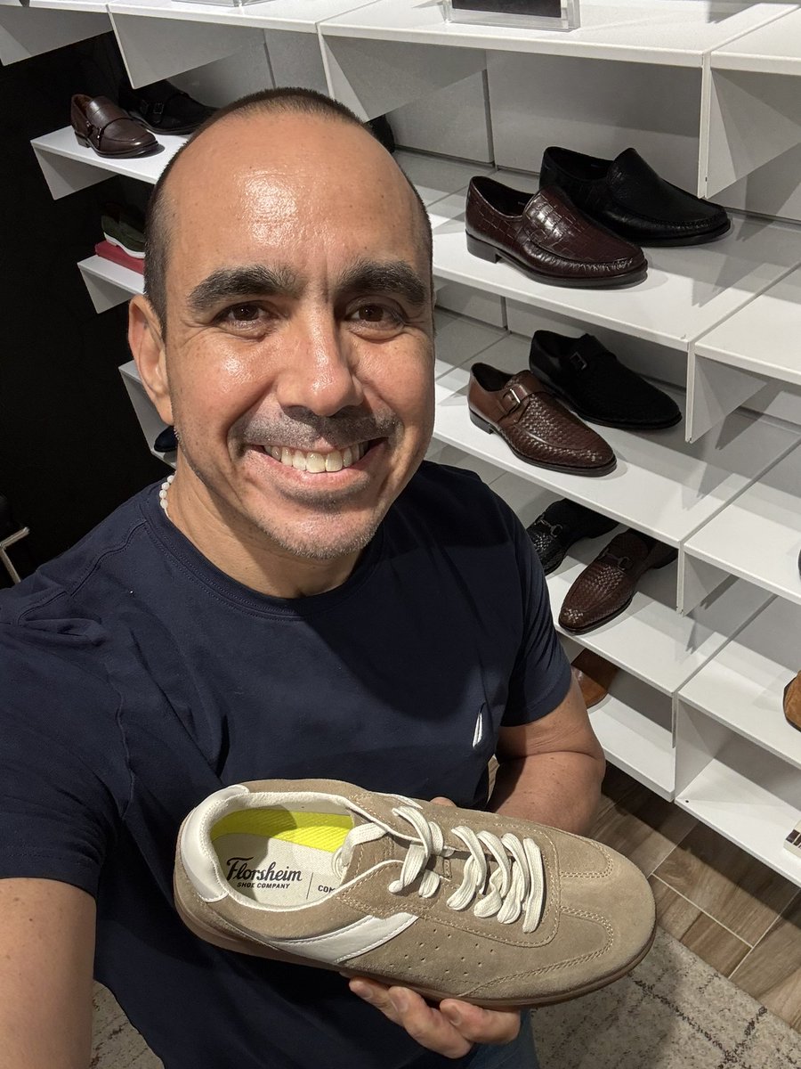 AlexDelgado (@alexdelgadopr) on Twitter photo Dando la vuelta por Florshime  de Plaza Las Americas 👍✊👌 Dando la vuelta por Florshime  de Plaza Las Americas 👍✊👌