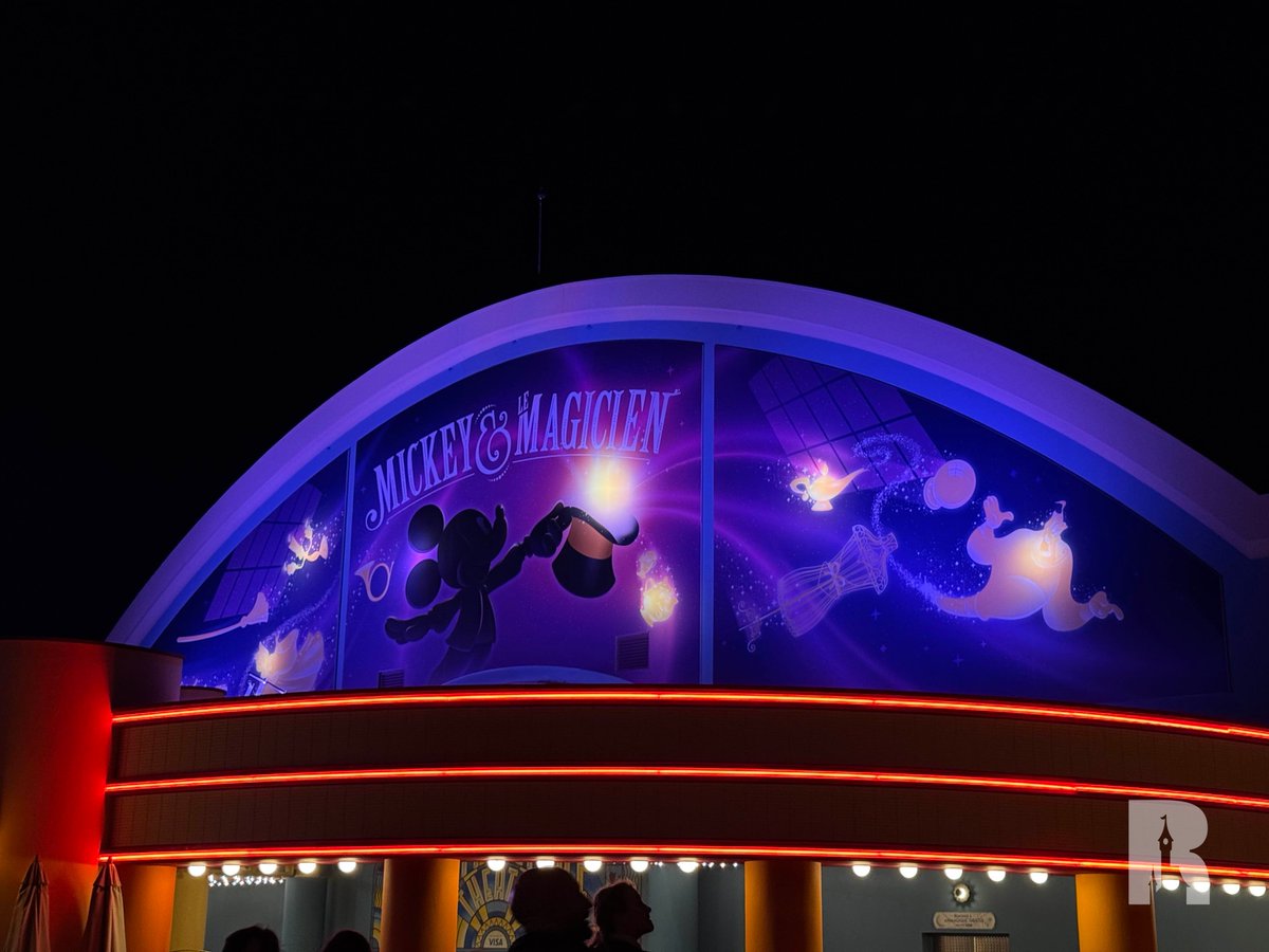 DLPReport's tweet photo. Updated directional lighting at Animagique Theater following the installation of the tarp earlier this week: https://t.co/he69S4hER2