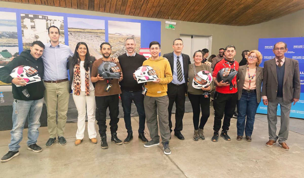 Gracias a Pedidos Ya y a todos sus repartidores de San Luis y Villa Mercedes por comprometerse a capacitarse y dialogar sobre conducción responsable de vehículos y Alcohol Cero, aportando así a la seguridad vial de nuestras ciudades.
Agradecemos también a los equipos del SEMPRO,