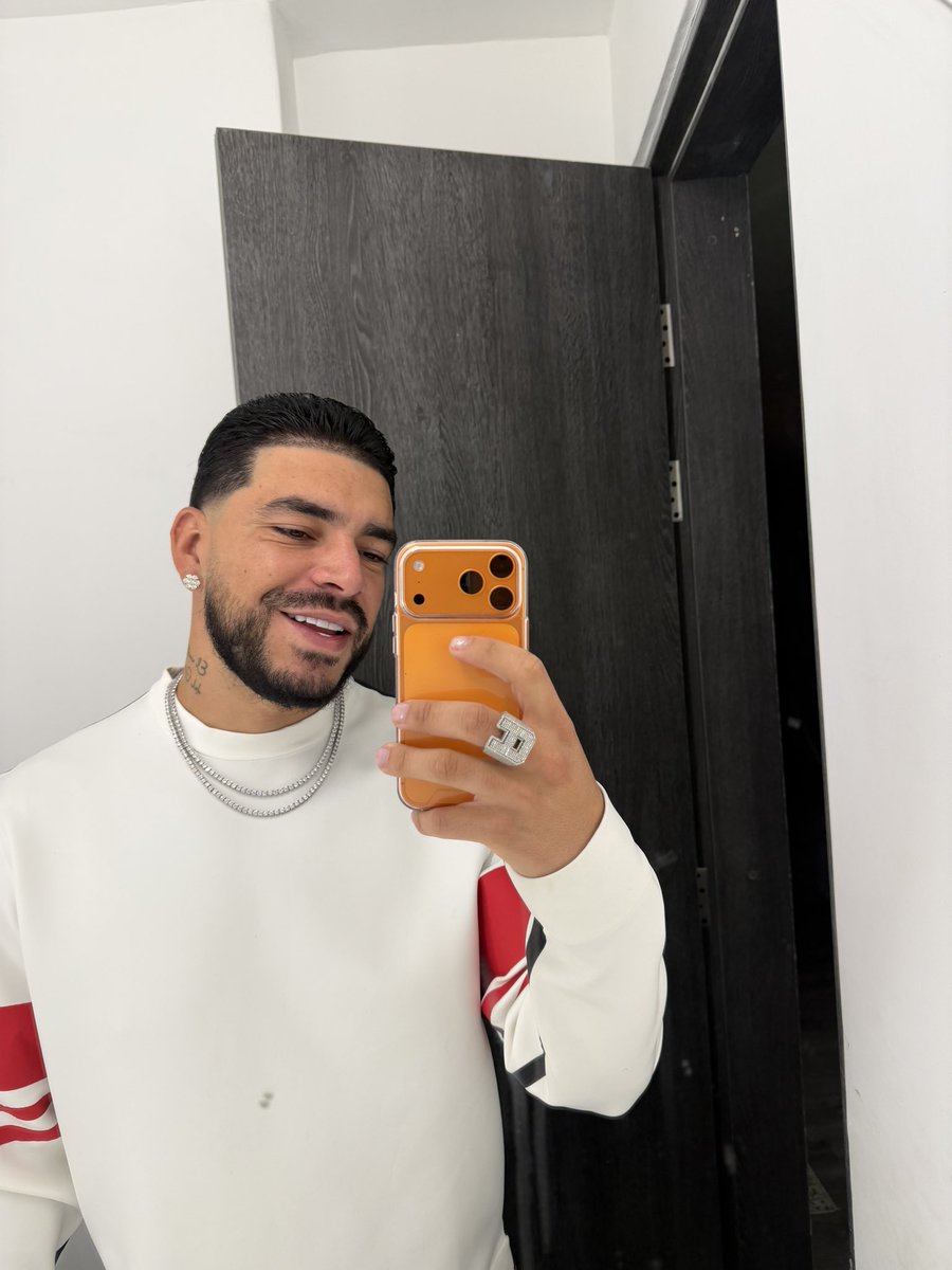 Estrenando el iPhone sende 😍🔥