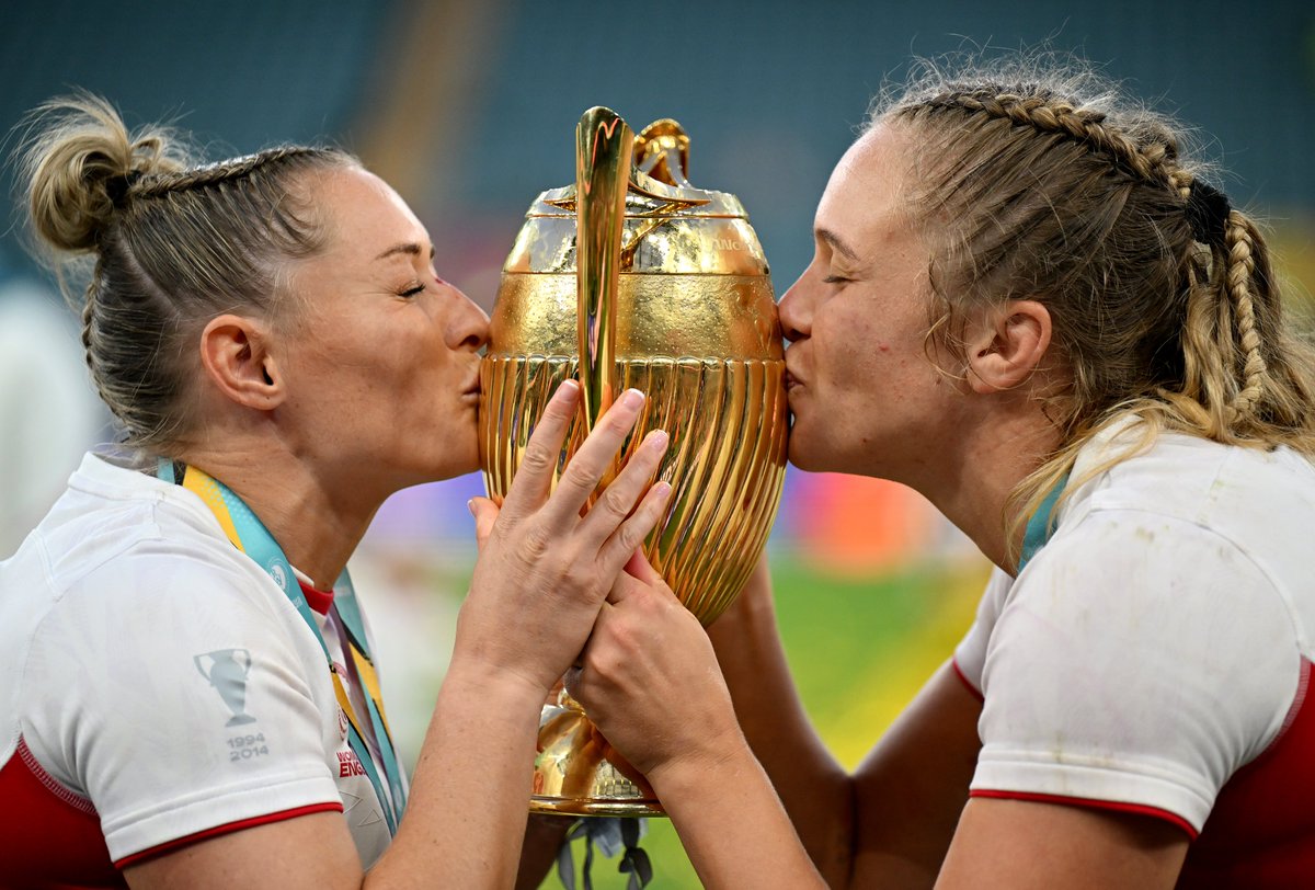 Sealed with a kiss 🫶🏆

#RedRoses | #RWC2025