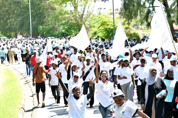 SaidOpiyo's tweet photo. Mombasa came to a standstill earlier today as CS for tourism Miano and Governor Abdulswamad Shariff Nassir officially flagged off the UN World Tourism Week 2025,a week long tourism festival and a showcase of culture.
#exploreMombasa https://t.co/vlEZauHqtL