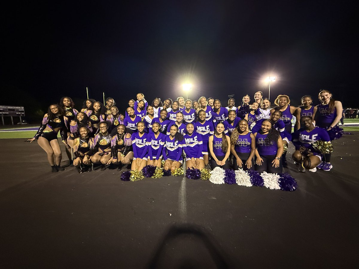 marletta_3's tweet photo. #bulldogpride https://t.co/BIqXh5JPHZ