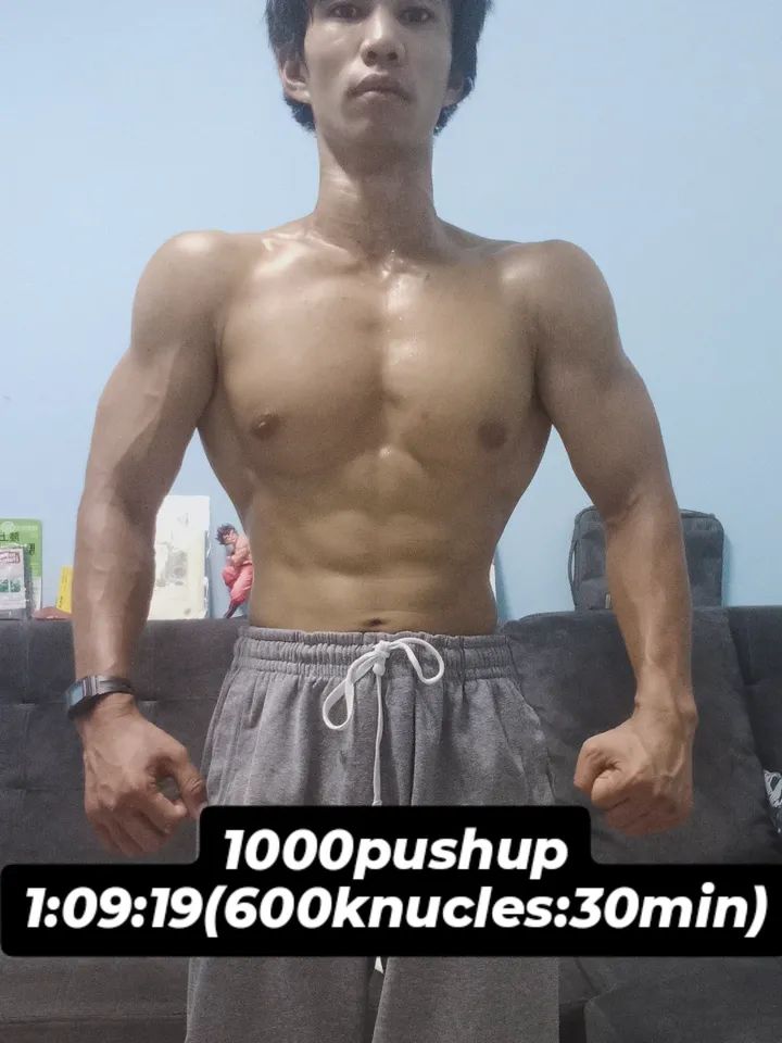 TiktokLiveで腕立て1000回やりました！

前半拳立て600回を29分台と好調だったがその後ガス欠大失速

視聴者ゼロかと思いましたが、常時５名くらいの方がみてくれていて励みになりました！🙏

毎日やるので是非覗きに来てください笑！
tiktok.com/@yuromarathon?…