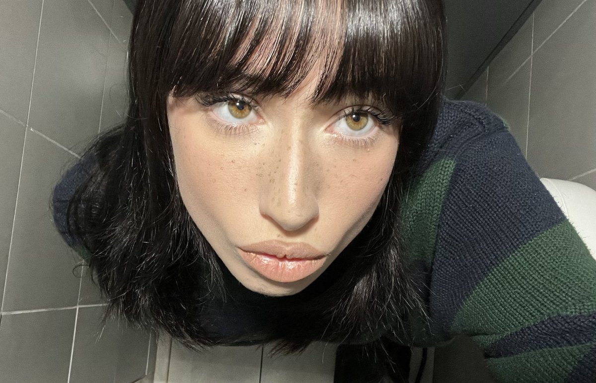 pop 🌕 tweet media