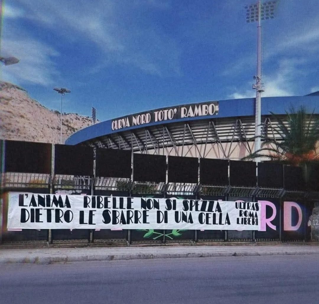 AsrCocozza's tweet image. Fratelli! 🟨🟧🟥 🩷🖤