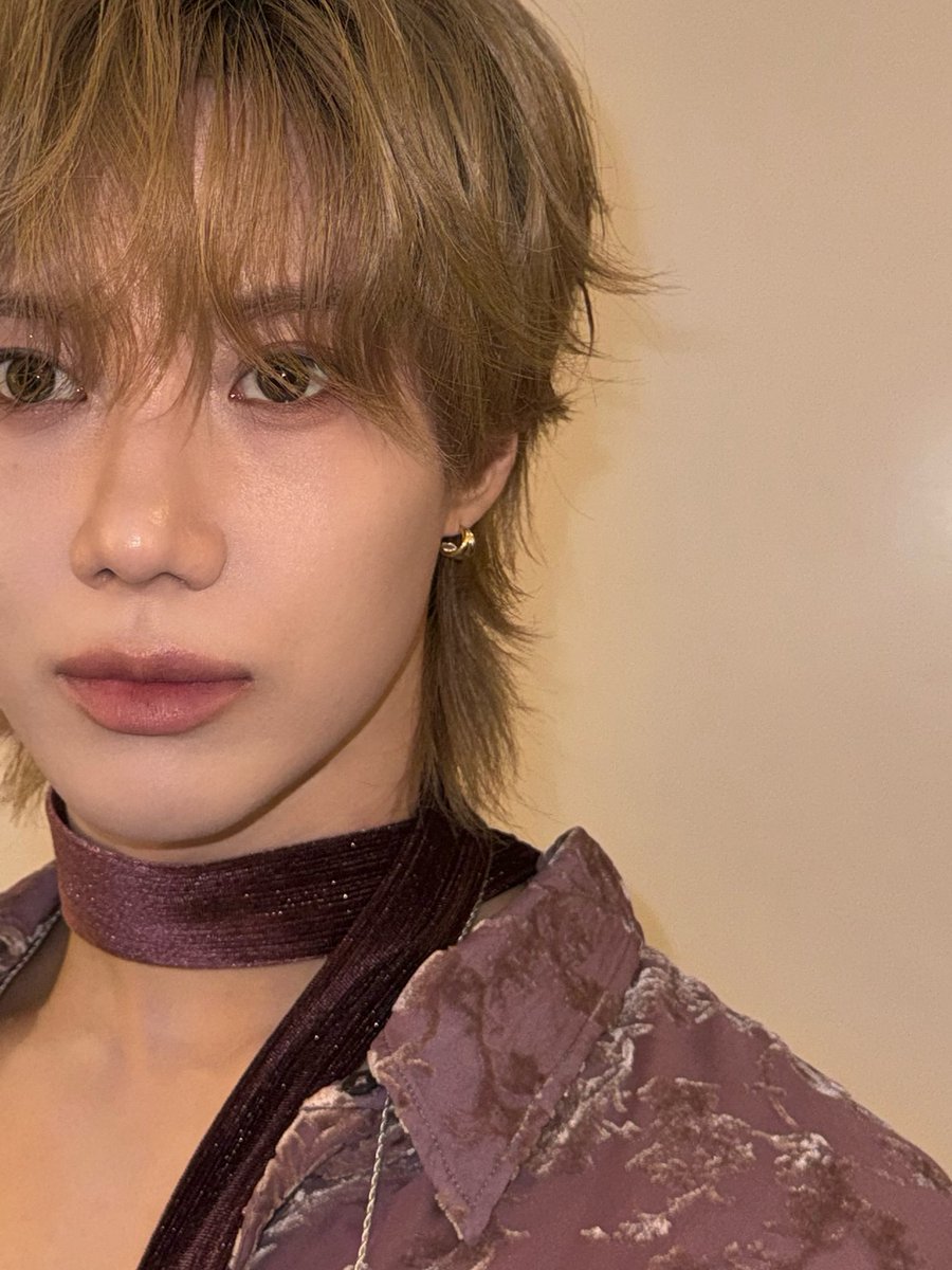 Taemin has such a severe case of babydollitis no cure in the world can save him