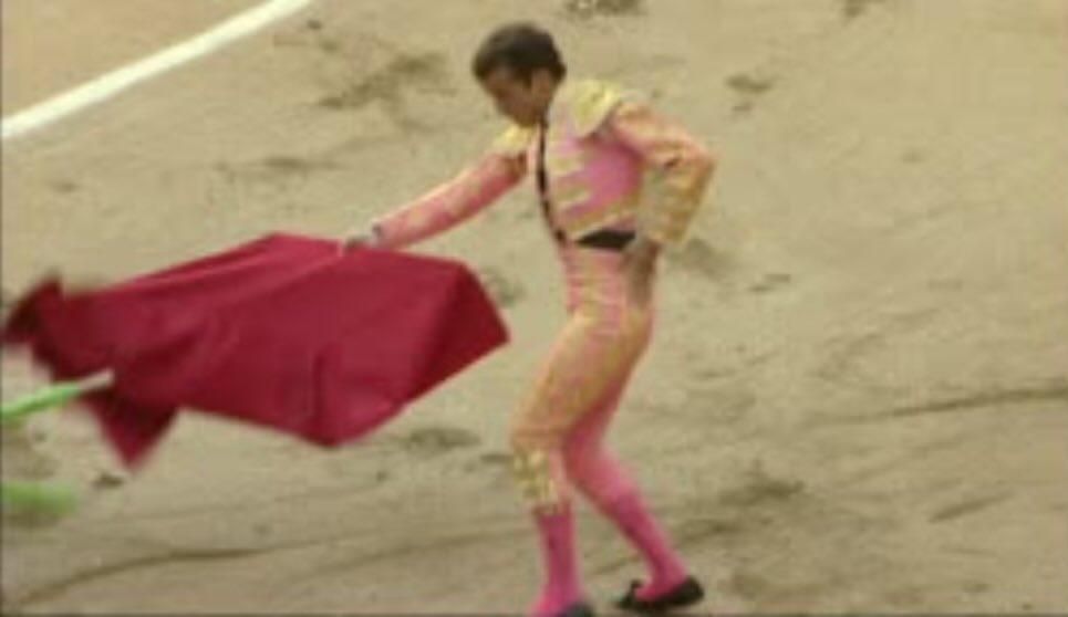 lancereads's tweet image. OLAY!😫👎🏻#Pitiful