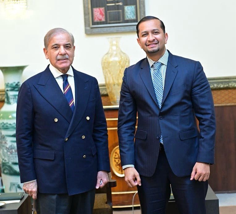 Met with #Pakistan #PrimeMinister #ShehbazSharif for a meaningful discussion on 🇵🇰🇺🇸 ties, economic collaboration and the vital role of overseas Pakistanis. We are proud of Pakistan’s progress and remain committed to unity, community &amp; shared prosperity. #PakUSRelations <a href="/APAGUSA/">American Pakistani Advocacy Group</a>