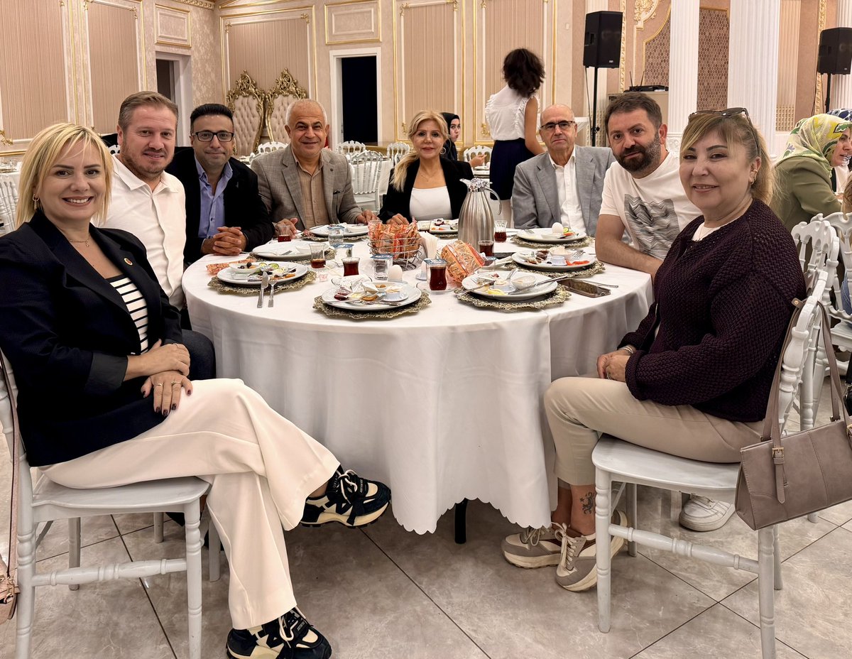 muhtararzum's tweet photo. TERRA Çocuk Eğitim ve Danışmanlık Derneği’nin üstlendiği sosyal sorumluluk projesi olan " Bağımlılıkla Mücadele " ile ilgili değerlendirme ve bilgilendirme toplantısına muhtarlarımızla birlikte katıldık.

Bu anlamlı toplantıda emeği geçen herkese teşekkür ediyoruz. https://t.co/8bBhSZVDUd