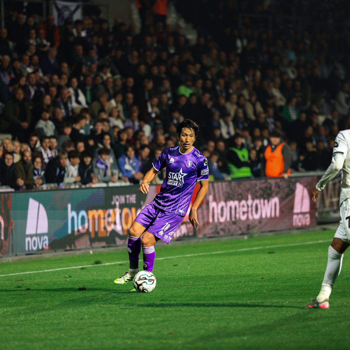 Midfield 𝐦𝐚𝐬𝐭𝐞𝐫 💪 

#BEELOK #WeAre13