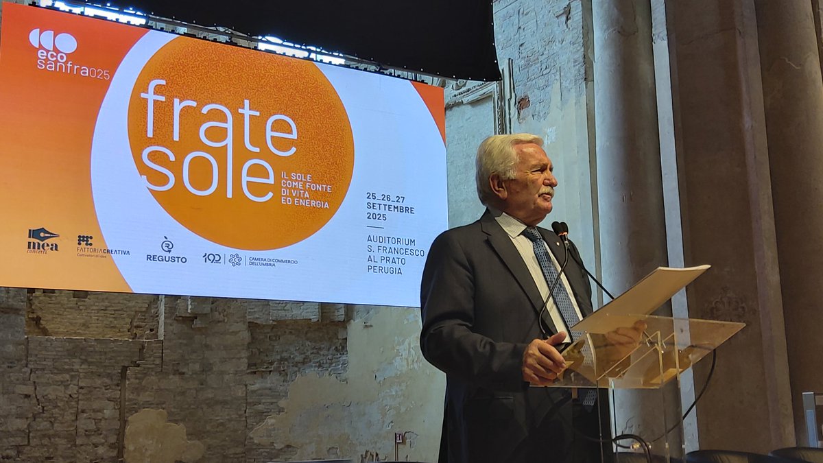 #EcoSanfra 2025
"Nelle Cer "comunità" è la parte più importante dell'acronimo. Fondamentale - ha ribadito il Segretario Generale camerale Federico Sisti- è credere nella coesione tra enti e imprese perché si tratta di un fattore cruciale nello sviluppo economico regionale."