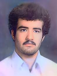 khalokakaee's tweet photo. «الان ساعت ده و ده‌ دقیقه روز شنبه ۴ مهرماه سال۱۳۶۰ است. من به‌خوبی می‌دانم که آخرین لحظات عمرم را دارم سپری می‌کنم. زیرا فردا برنامه بسیار گسترده و بسیار مهمی داریم که حالت نقطه عطف را در جنبش دارد»
 
 (بخشی از وصیت‌نامه مسعود شکیبانژاد، از قهرمانان حماسه ۵ مهر)
#قيام_تا_پیروزی https://t.co/ewOxAhuSZj