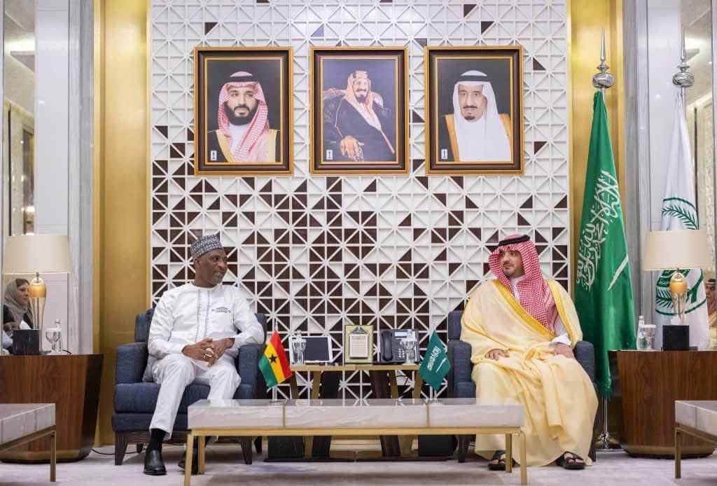 _1deen's tweet image. Ghana’s Interior Minister Hon. Muntaka Mubarak met with Saudi Arabia’s Interior Minister H.H. Prince Abdulaziz bin Saud bin Nayef bin Abdulaziz, in Riyadh to strengthen security cooperation, counter-terrorism, and intelligence sharing. 

#NDC #SCOTUS #RapperholicTheHomecoming