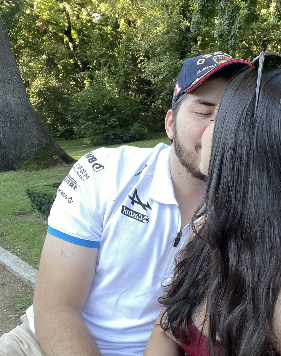 mrscastellanos's tweet photo. Caminatas largas con mi amado esposo❤️🔖 https://t.co/lWhYIXCEiE