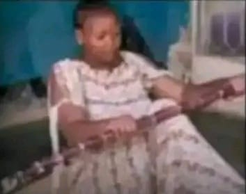 MosesMthawanji's tweet image. Where did you learn to break hearts

Her: