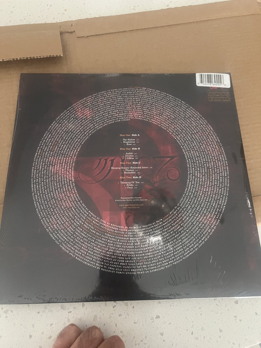 It’s here, it’s here! Loving my #MerDeNoms 25th Anniversary Edition. Is there any way any of you could autograph it for me? I'll travel wherever you need me to! <a href="/MJKeenan/">Maynard J Keenan</a> <a href="/BillyHowerdel/">Billy Howerdel</a> <a href="/JoshFreese/">Josh Freese</a> <a href="/PazLenchantin/">Paz Lenchantin</a> <a href="/TroyVanLeeuwen/">Troy Van Leeuwen</a> <a href="/APerfectCircle/">A Perfect Circle</a>
